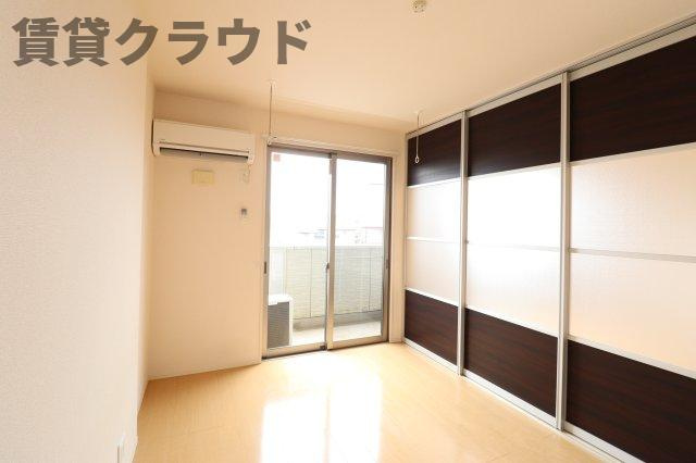 サンベルテ　Ⅵの寝室|開放的な寝室です