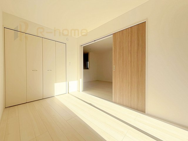 守谷市松前台6丁目　新築戸建て　A号棟の洋室|1階洋室はゲストルーム、キッズスペースとしても利用可能♪
開放してリビングと繋げればゆとりの大空間！