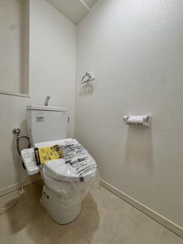 ジェイハイム東浜松のトイレ|トイレは新品交換済みですので、気持ちよくお使いいただけます。