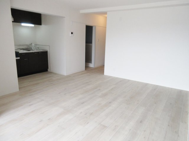 カルム魚住の居間・リビング