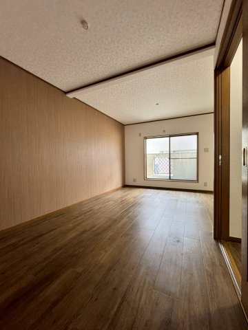 寝屋川市点野5丁目の洋室