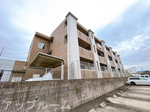 名古屋市守山区下志段味１丁目の賃貸マンションの外観