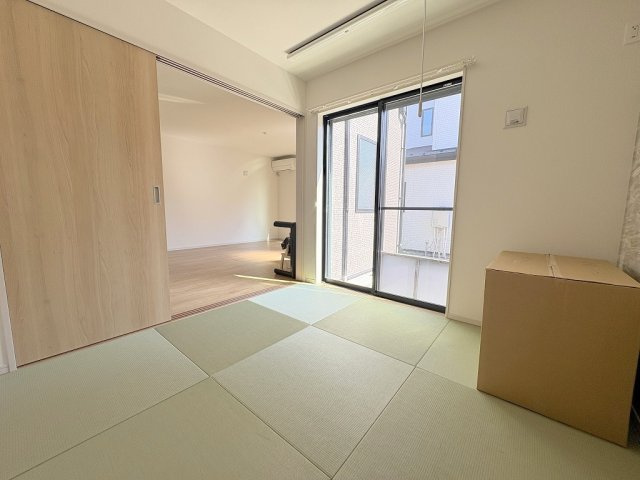 三郷市彦野1丁目　中古戸建の和室|リビング横の落ち着いた和室4.5帖