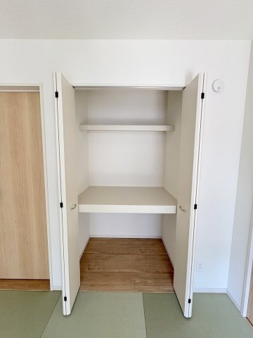 三郷市彦野1丁目　中古戸建の収納|お布団の収納にも便利な押入付き