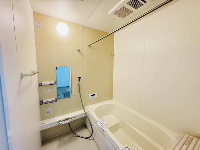 【浴室】 | 流山市長崎１丁目新築戸建【長崎小学校：7分】 | 手元で水流切り替えシャワーヘッド