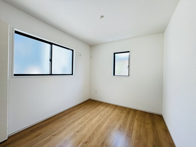 【子供部屋】 | 流山市長崎１丁目新築戸建【長崎小学校：7分】 | 5.7帖洋室