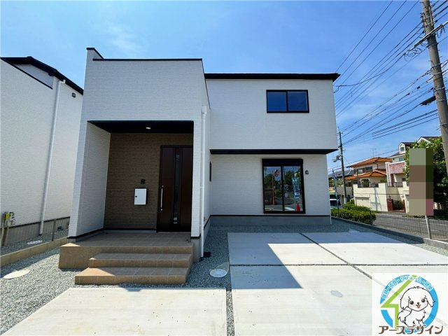 【アースデザイン】駐車場並列2台可能　明石市大久保町17期