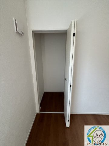 【アースデザイン】駐車場並列2台可能　明石市大久保町17期の収納