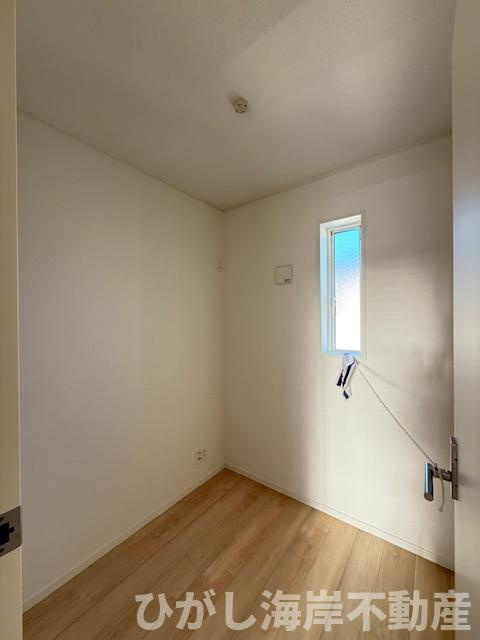 茅ヶ崎市柳島2丁目　新築戸建　全８棟の内装|2帖　納戸