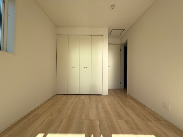 茅ヶ崎市柳島２丁目　新築戸建　全８棟の寝室|5.7帖　洋室