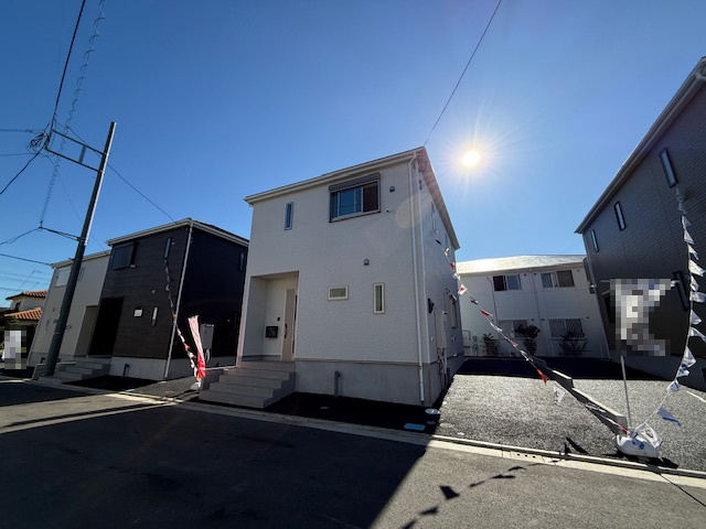 茅ヶ崎市柳島２丁目　新築戸建　全８棟の前面道路含む現地写真|現地外観