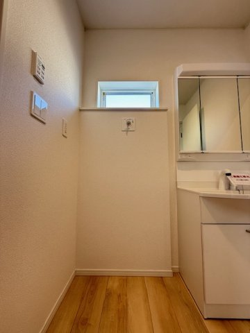 茅ヶ崎市柳島２丁目　新築戸建　全８棟のランドリースペース|洗濯機置場