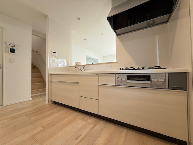 茅ヶ崎市柳島２丁目　新築戸建　全８棟のキッチン|キッチンスペース