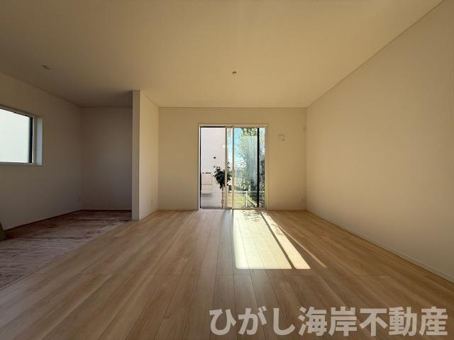 茅ヶ崎市柳島2丁目　新築戸建　全８棟の居間・リビング|11月22日撮影　20帖　LDK