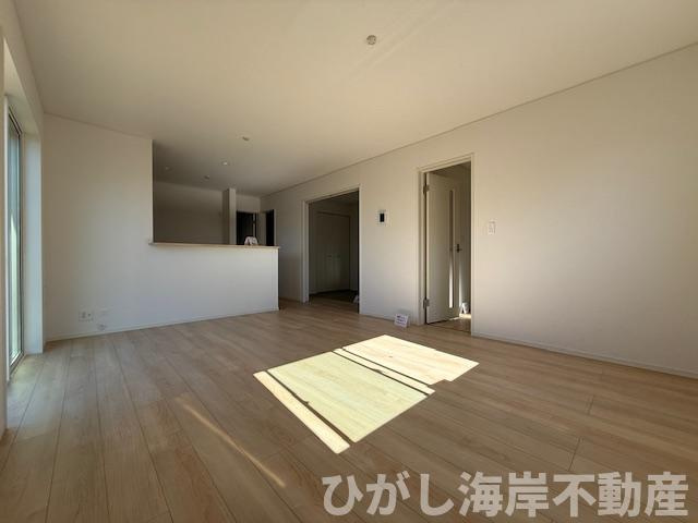 茅ヶ崎市柳島2丁目　新築戸建　全８棟のダイニング|16帖　LDK