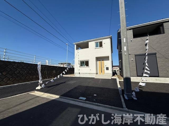 茅ヶ崎市柳島2丁目　新築戸建　全８棟の前面道路含む現地写真|現地外観