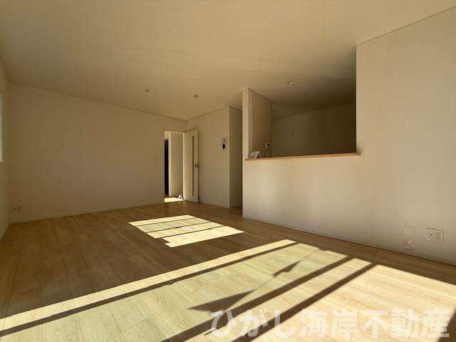 茅ヶ崎市柳島2丁目　新築戸建　全８棟のダイニング|15帖　LDK
