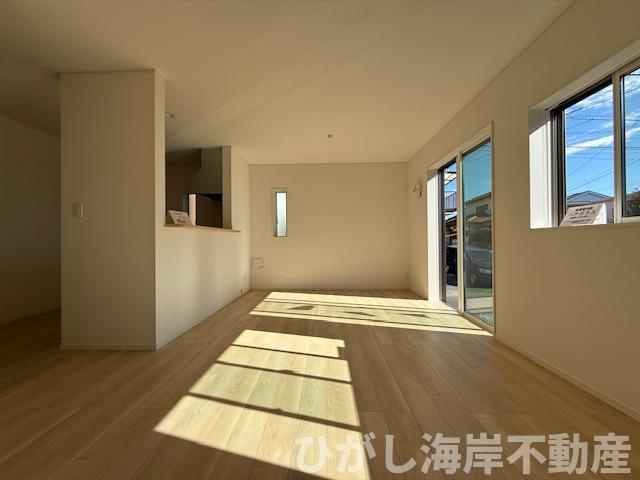 茅ヶ崎市柳島2丁目　新築戸建　全８棟の居間・リビング|15帖　LDK