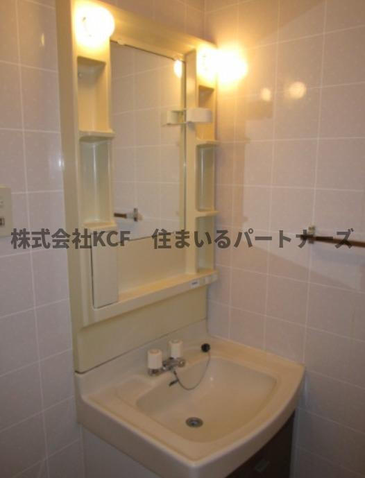 シャンポールの洗面所|忙しい朝には欠かせない洗面所です