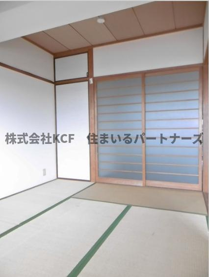 コーポラスIDの和室|柔らかい畳が心地よい和室