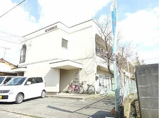 福寿コーポのエントランス|おしゃれな外観です