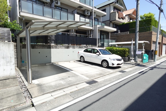 シフォン日和の駐車場