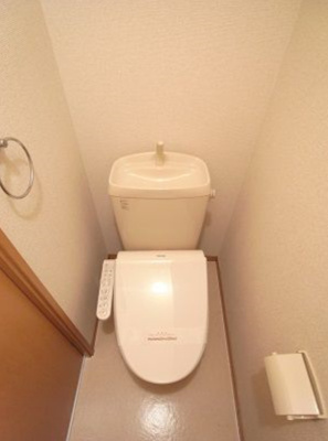 【トイレ】 | アムールLis Blanc | 落ち着いた色調のトイレです