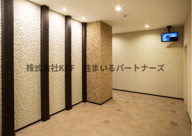 RizGrande 花畑駅前のその他|ロビーには防犯カメラが付いてます