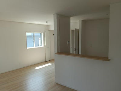 【居間・リビング】 | 峰沢町第2 | 居間です