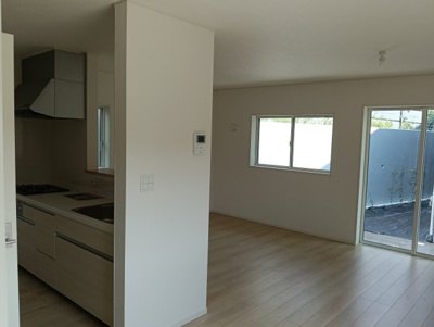 【居間・リビング】 | 峰沢町第2 | 使いやすいリビングです