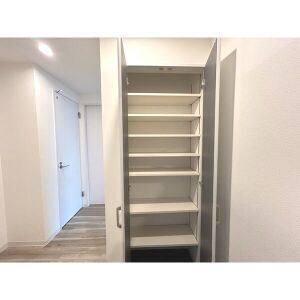 ジーメゾン明石東二見の収納