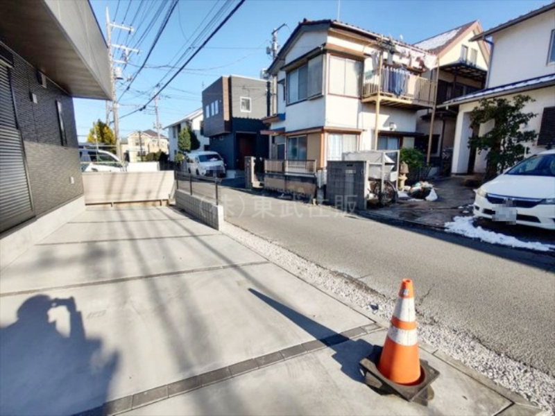 【前面道路含む現地写真】の画像