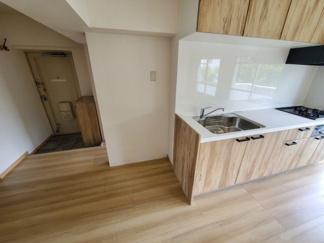 みさと団地8街区5号棟のキッチン|お料理しやすいキッチンです