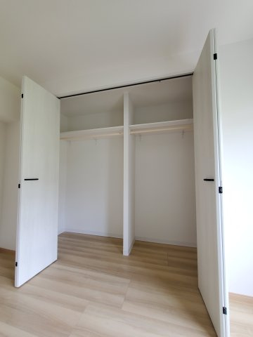 みさと団地8街区5号棟の収納|収納スペース豊富です