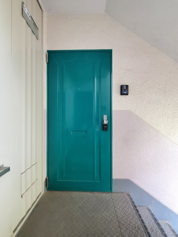 みさと団地8街区5号棟の玄関|玄関です