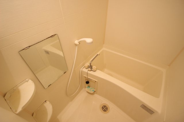 アクアメゾンの浴室|※別号室参考写真