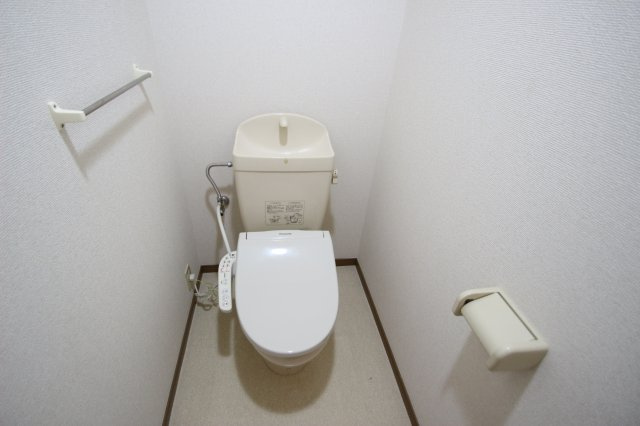 アクアメゾンのトイレ|※別号室参考写真