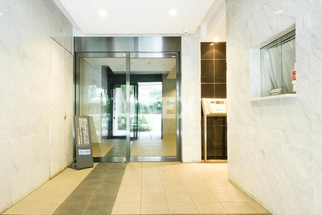 横浜市中区港町６丁目の賃貸マンションのロビー