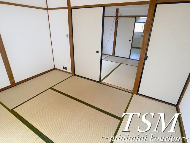 第二東和マンションの和室