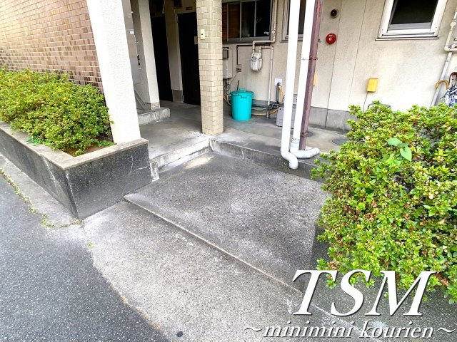 第二東和マンションのエントランス