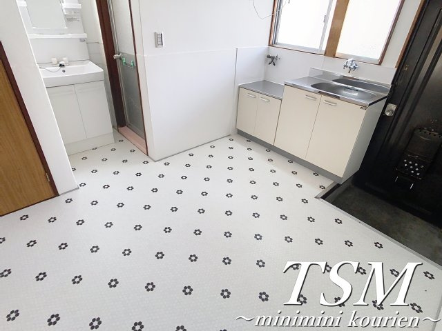 第二東和マンションの居間・リビング