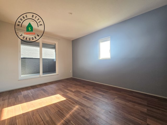 小郡市小板井第1-2棟（1号棟）の寝室|主寝室には収納力に優れたクローゼットがありますので、お部屋もすっきり片付きます。