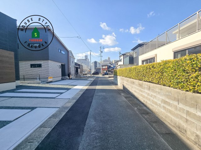 小郡市小板井第1-2棟（1号棟）の前面道路含む現地写真|前面道路です。