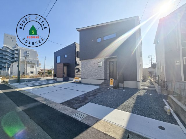 小郡市小板井第1-2棟（1号棟）の前面道路含む現地写真|見学の時間などお気軽にお問い合わせ下さい。