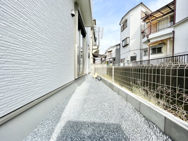 寝屋川市池田東町  新築一戸建ての庭|お庭が付いています