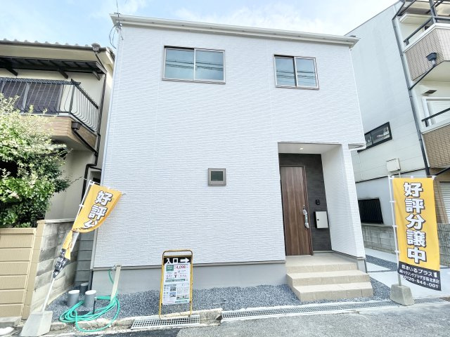 寝屋川市池田東町  新築一戸建ての外観|おしゃれな外観です