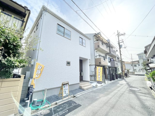 寝屋川市池田東町  新築一戸建ての前面道路含む現地写真|前面道路含む現地写真です