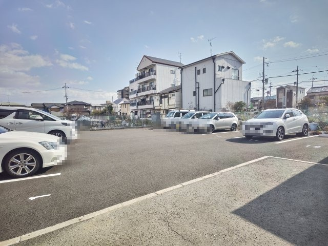 セピアハイツの駐車場