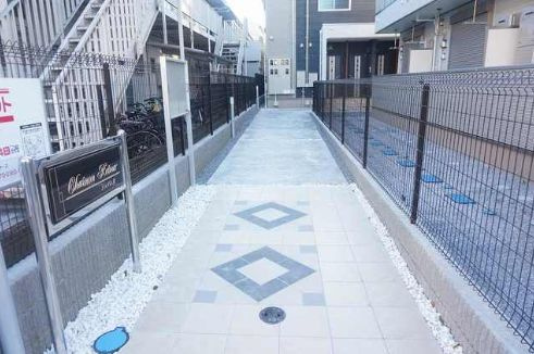 シェノン Rのエントランス