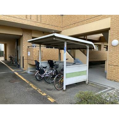 ダイアパレス西別院　リノベーション物件　の駐輪場